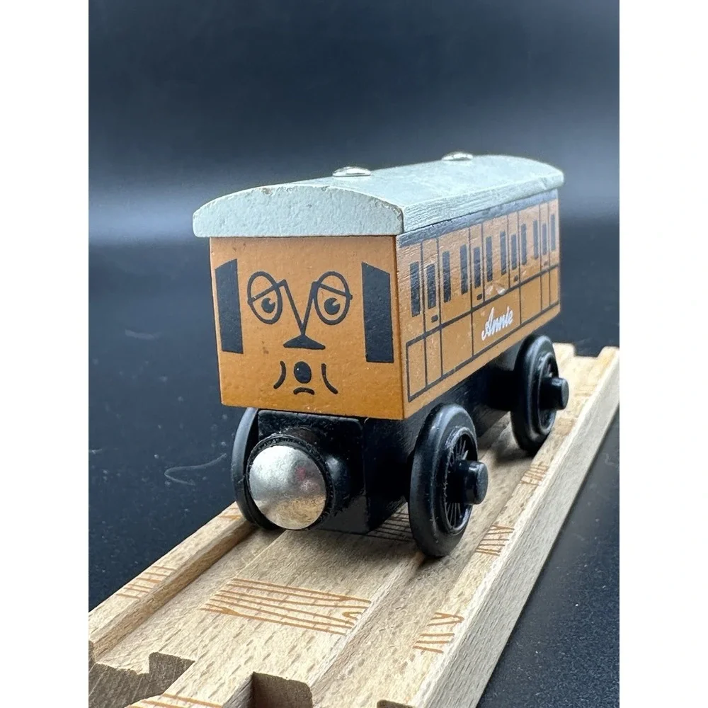 Annie Passenger‎ Car Thomas Wooden Railway Vtg 2003 Train Engine Learning Curve
